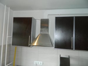 Установка вытяжки на кухне в Жигулевске